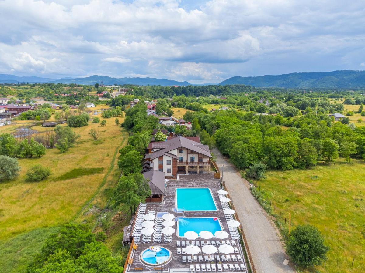 Sofion Hotel&Resort Solotvyno Exterior foto